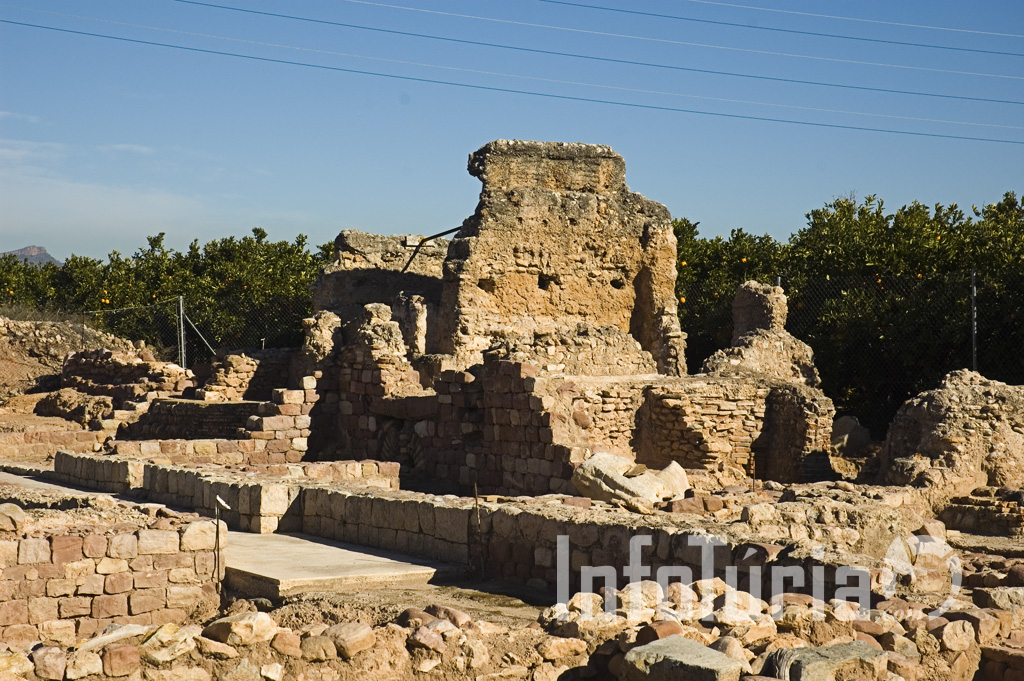 Visita al yacimiento romano de l'Horta Vella (04)