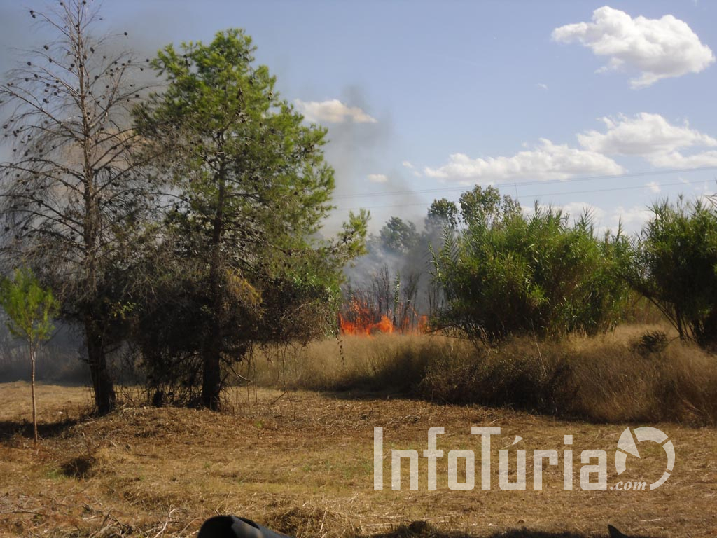 Incendio en la urbanización Clot de Navarrete 05