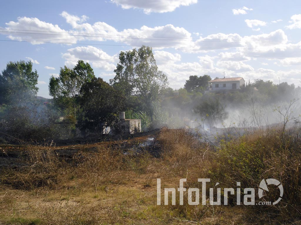 Incendio en la urbanización Clot de Navarrete 09