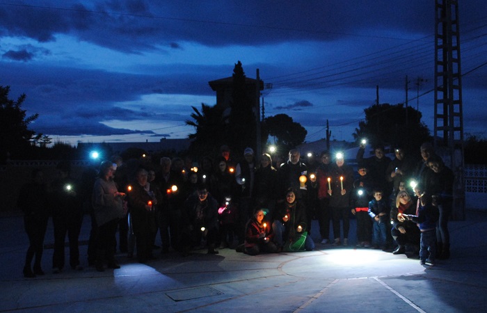 Concentraci&oacute;n de vecinos de la urbanizaci&oacute;n 'Cam&iacute; de Paterna' el pasado s&aacute;bado.