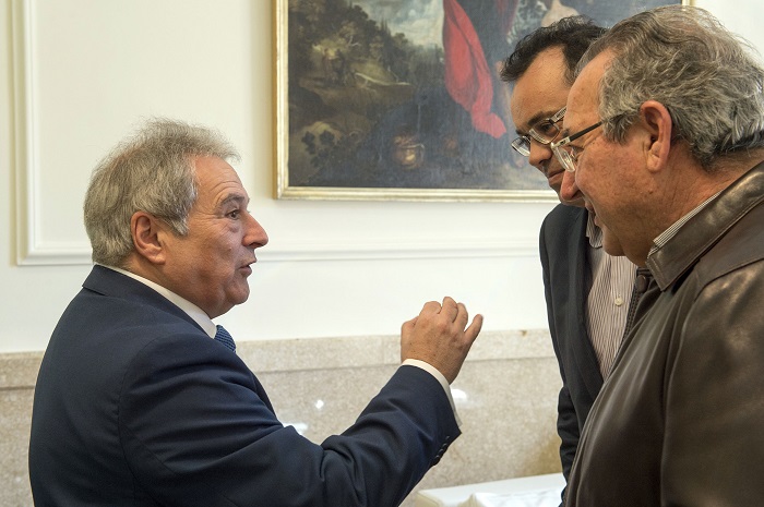 Alfonso Rus y el alcalde de G&aacute;tova, Leopoldo Romero, hoy en la Diputaci&oacute;n.