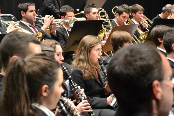 La Banda de la Pobla de Vallbona actuar&aacute; ma&ntilde;ana a las siete de la tarde en la Casa de la Cultura.