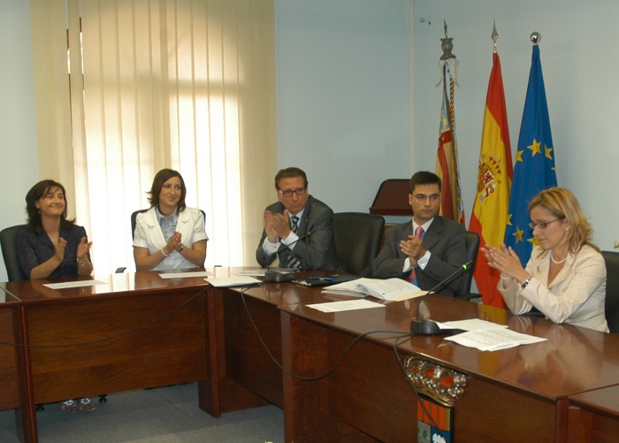Contelles, en un pleno del Ayuntamiento de la Pobla de Vallbona. Contelles, en un pleno del Ayuntamiento de la Pobla de Vallbona.
