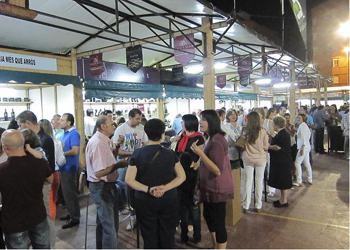 El Ayuntamiento de Ll&iacute;ria impulsa la ruta de la tapa y la feria gastron&oacute;mica 'a mos redo'.