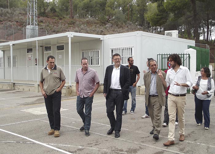Ximo Puig en el colegio Emilio Lluch de Nàquera.