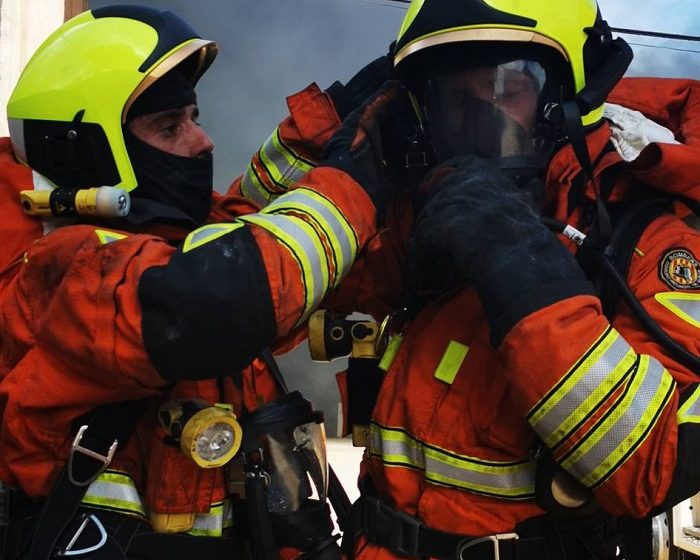 bomberos incendio fábrica Bétera