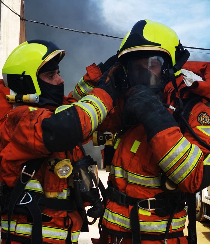 bomberos incendio fábrica Bétera