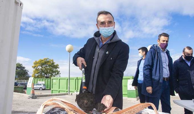 Consorcio Valencia Interior compost pala Robert Raga