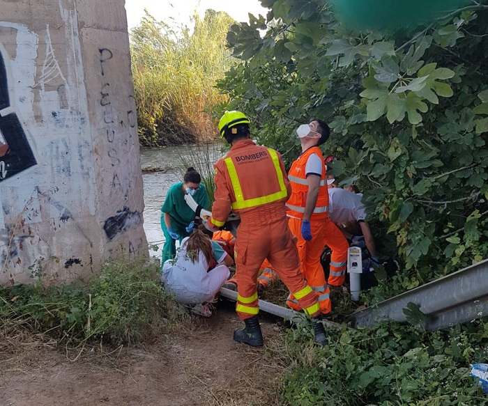 bomberos ribarroja accidente puente