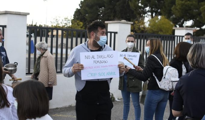 cacerolada 8 de Abril