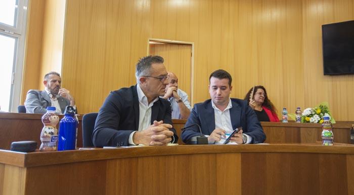 Kike Celda (derecha) y Enrique Santa Fosta (izquierda) nuevo alcalde de San Antonio de Benagéber